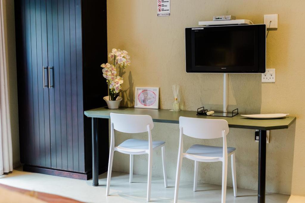 Mariu Upmarket Accommodation 넬스프리트 외부 사진